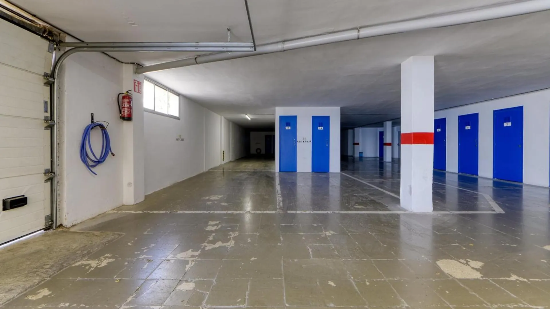 Posh Apartment In Roses Centro إسبانيا